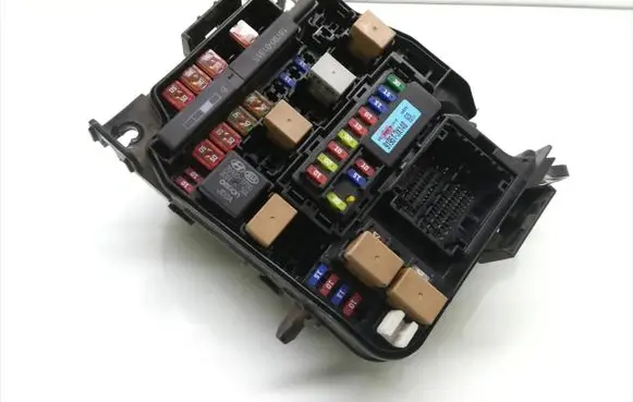Hyundai i40 Fuse module 91214-3Z045 140612