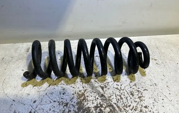 Mercedes-Benz C W205 Rear coil spring
