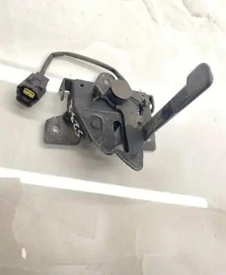 Hyundai Santa Fe Engine bonnet (hood) release handle Nocode