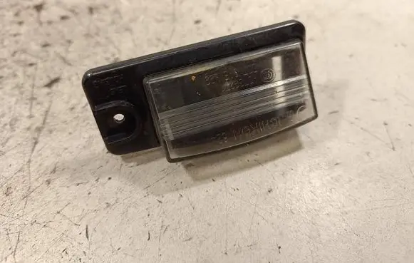 Nissan X-Trail T32 Number plate light A073927