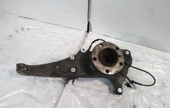 BMW 5 F10 F11 Front wheel hub spindle knuckle