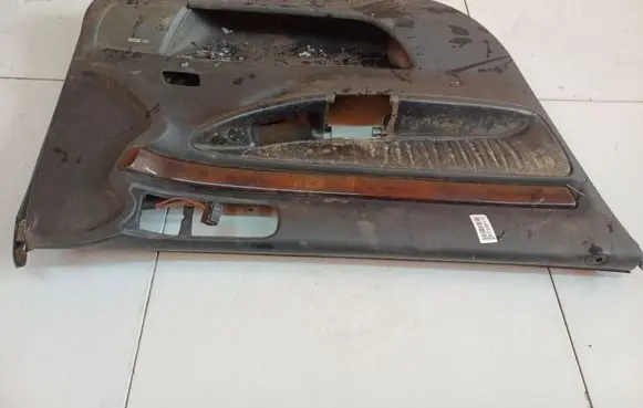 Audi A4 S4 B5 8D Front door card panel trim 8D0867105 8D0.867.105