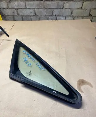 Mitsubishi Colt Front triangle window/glass DOT24AS2M68 43R00048