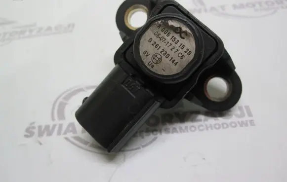 Mercedes-Benz C W203 Air pressure sensor 02101230144
