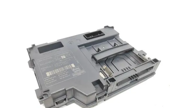 Renault Trafic III (X82) Ignition key card reader 285906872R A2C30075300 A2C11145803