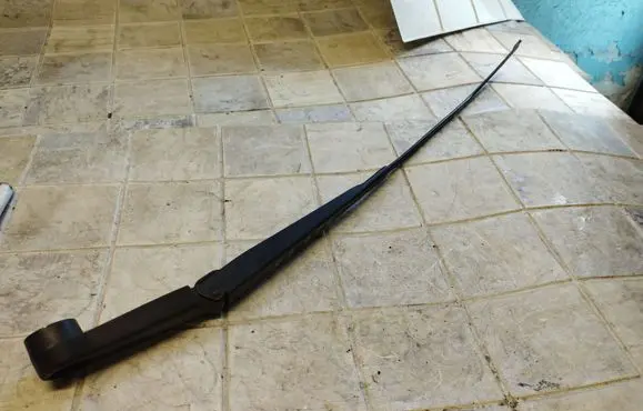 Citroen C4 I Picasso Front wiper blade arm 9686640280