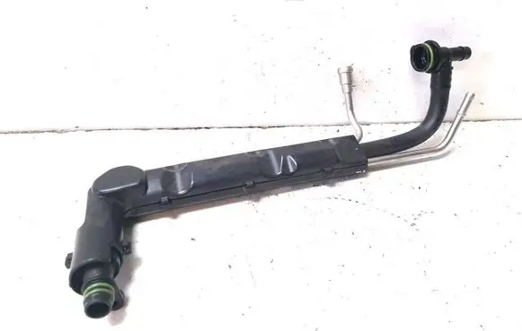 Audi A4 S4 B9 Breather/breather pipe/hose 04E103474T