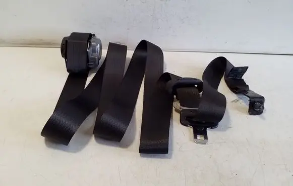 Chevrolet Captiva Third row seat belt 95182382