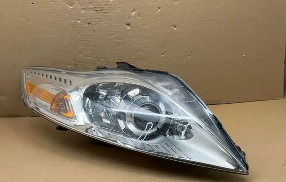 Ford Mondeo MK IV Headlight/headlamp 11364 BS7113D154AF