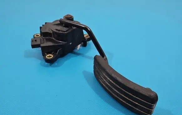 Renault Scenic II - Grand scenic II Accelerator throttle pedal 8200159645 IMPRK1529197