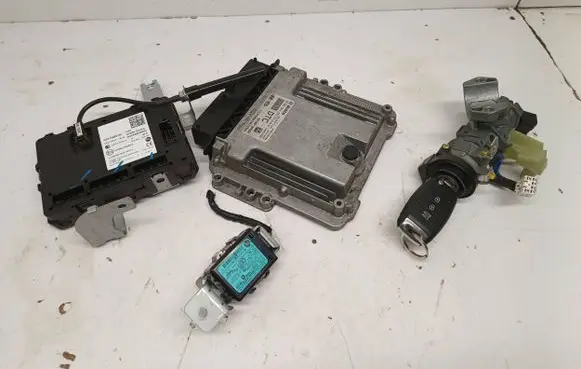KIA Optima Engine control unit/module 391602A950 0281033842