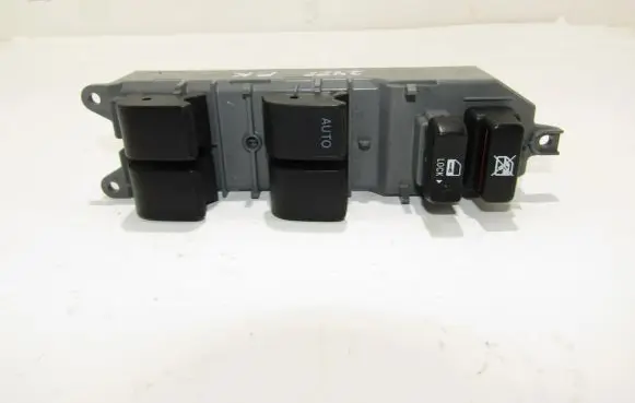 Toyota RAV 4 (XA30) Electric window control switch