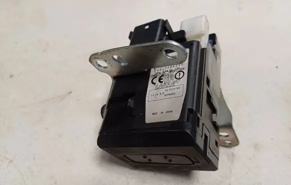 Toyota Corolla Verso AR10 Ignition lock 626399000