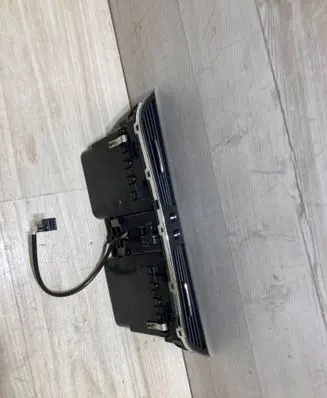 Mercedes-Benz CLS C219 Dash center air vent grill A2198300054
