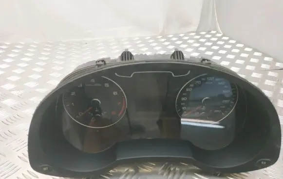 Audi Q3 8U Speedometer (instrument cluster) A2C80909100 8U0920940B