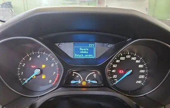 Speedometer (instrument cluster)