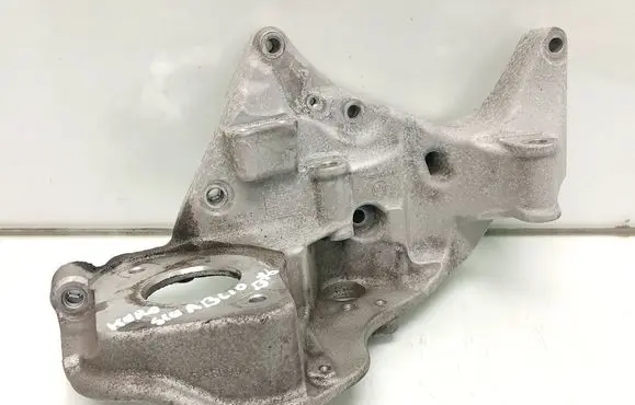 Volvo V40 Fuel pump bracket 31480996