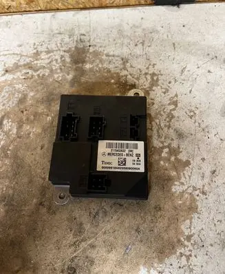 Mercedes-Benz E W211 Comfort/convenience module 2115453532 62058090060A