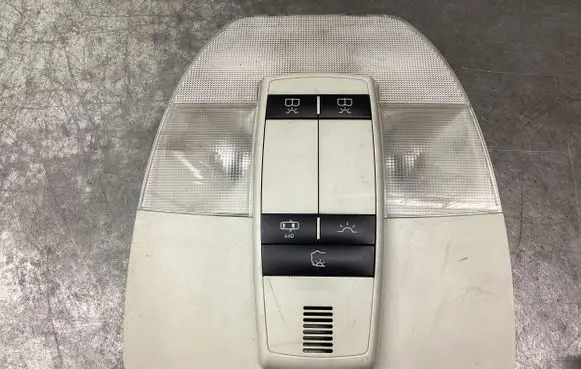 Mercedes-Benz B W245 Front seat light A1698208401 2JM00883160 0101150806