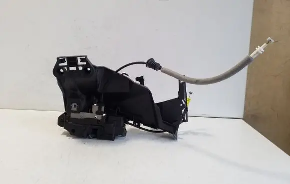 Volvo XC60 Front door lock 31462456