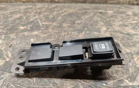 Nissan Note (E12) Central locking switch button 969RF3VV0A