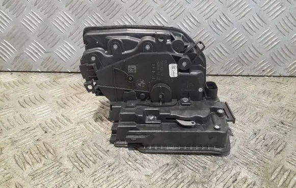 BMW 2 F45 Front door lock 7281931