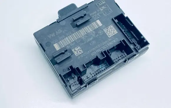 Volkswagen Golf VII Door control unit/module 5Q0959392E 5Q0959392B