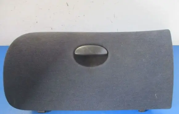 Peugeot 206 Glove box