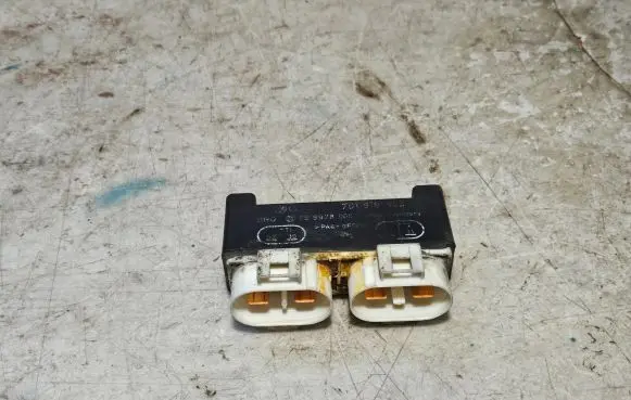 Volkswagen Sharan Coolant fan relay 701919508