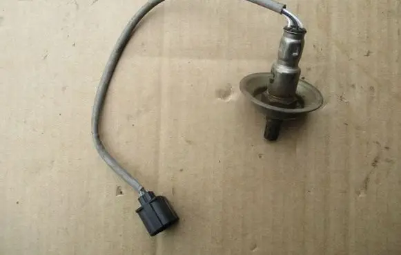 Mitsubishi Space Star Lambda probe sensor OZA639M1