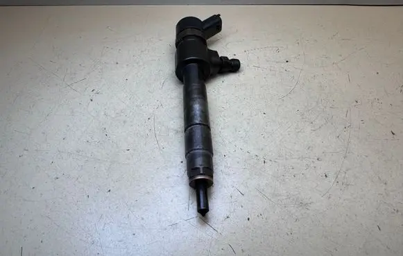 Fuel injector