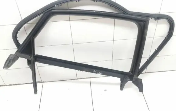 Audi A6 S6 C6 4F Rear door window/glass frame 4F0867370C 73411027 4e0867416c