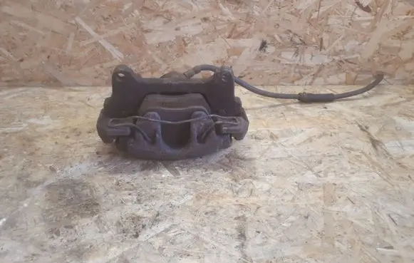Volkswagen PASSAT B6 Front brake caliper