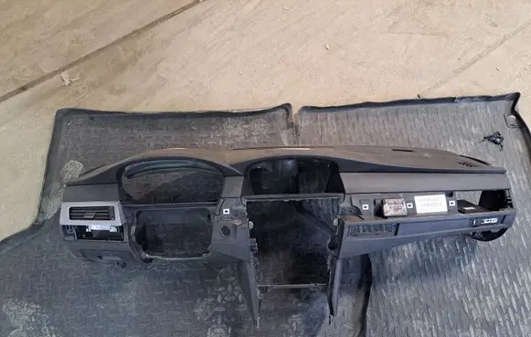 BMW 5 E60 E61 Dashboard 51487130978
