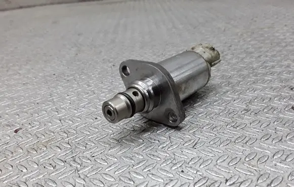 Nissan Primera Fuel pressure regulator 