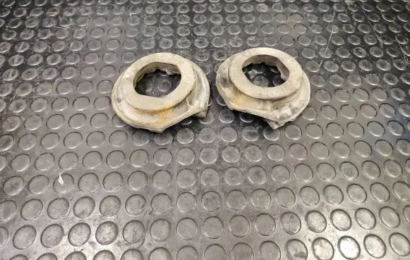 Nissan Murano Z51 Rear coil spring rubber mount 