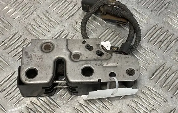 Volkswagen Golf V Engine bonnet/hood lock/catch