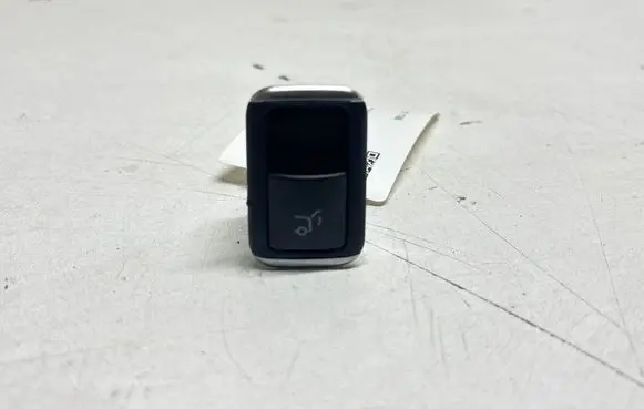 Mercedes-Benz ML W166 Tailgate opening switch 10022012