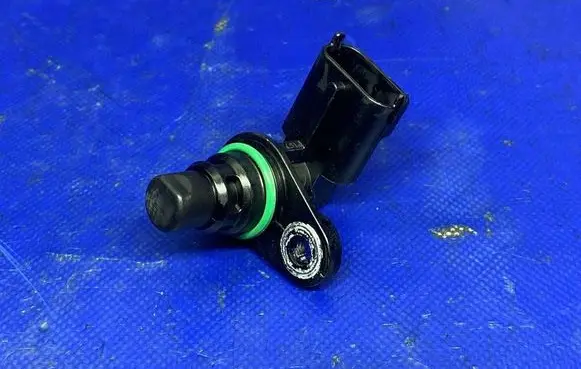 Ford Mondeo MK V Camshaft position sensor BM5112K073AC PA6630GF