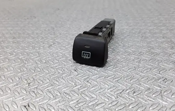 Hyundai Santa Fe Windscreen/window heater switch