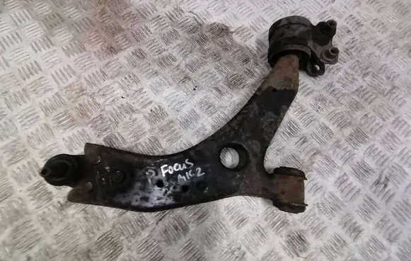 Ford Focus Front lower control arm/wishbone 