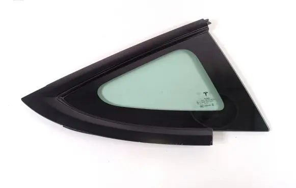 Tesla Model 3 Rear side window 1514979