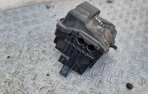 Peugeot 207 Fuse box set 9657287180 9657287080