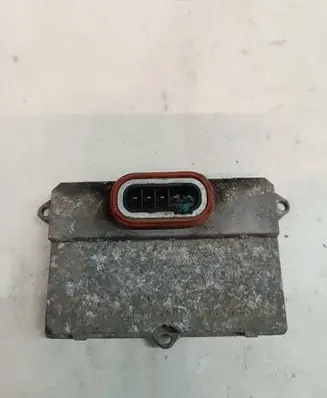 BMW 5 E60 E61 Headlight ballast module Xenon 00829000