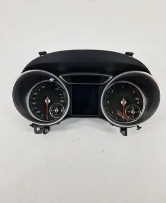 Mercedes-Benz CLA C117 X117 W117 Speedometer (instrument cluster) 1031060156