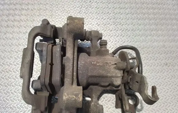 Volkswagen Caddy Rear brake caliper