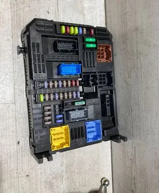 Citroen C3 Fuse module 9845141280