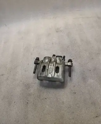 Mitsubishi Galant Front brake caliper 620661 032022
