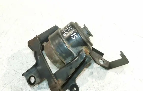 Toyota Avensis T250 Engine mount bracket