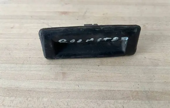 Volkswagen Caddy Tailgate/trunk/boot open switch 